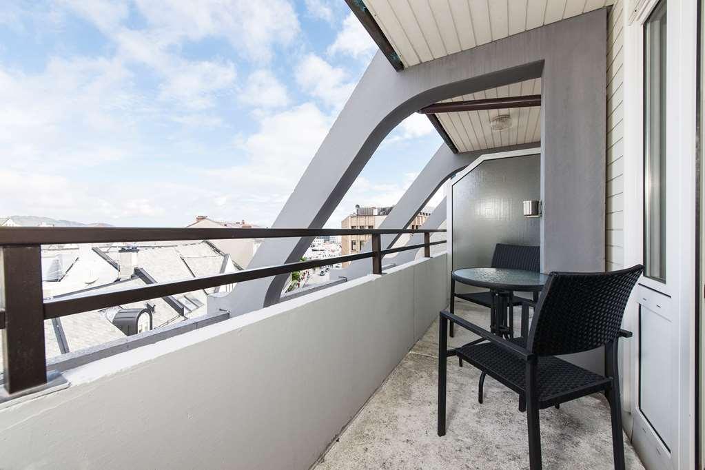 Four Monkeys Hotel Alesund Amenities photo